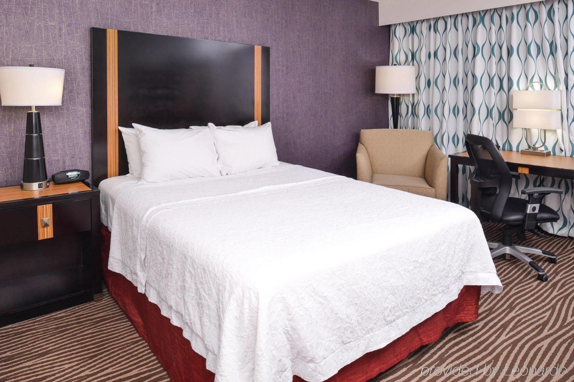 Hampton Inn Springfield Esterno foto