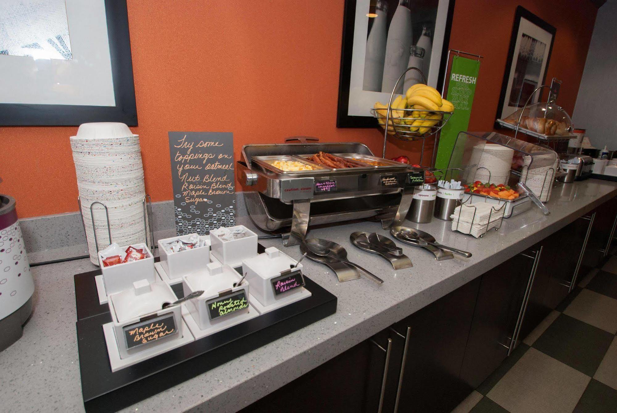 Hampton Inn Springfield Esterno foto